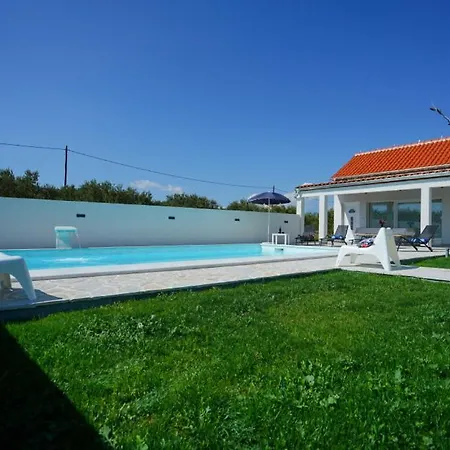 Escape House By Guide