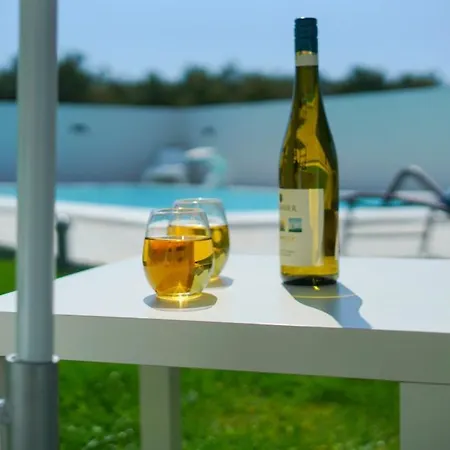 Escape House By Guide Villa *