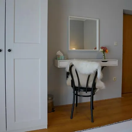 Escape House By Guide *