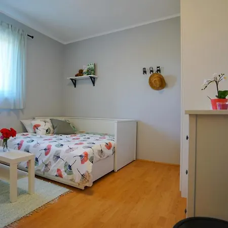 Escape House By Guide * Vuksic