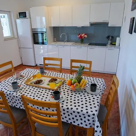 Villa Escape House By Guide