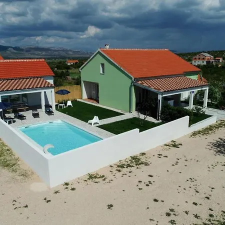 Escape House By Guide