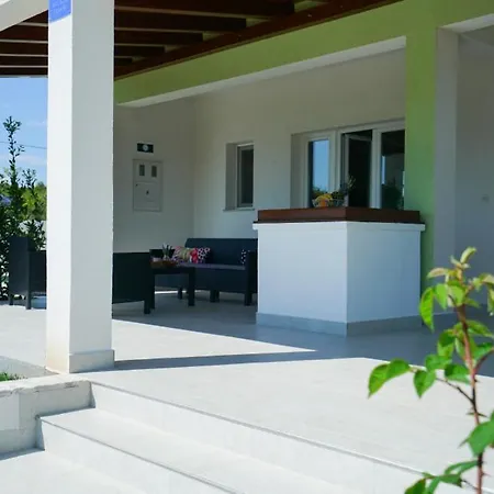 Escape House By Guide Villa
