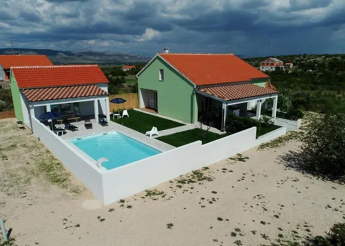 Escape House By Guide