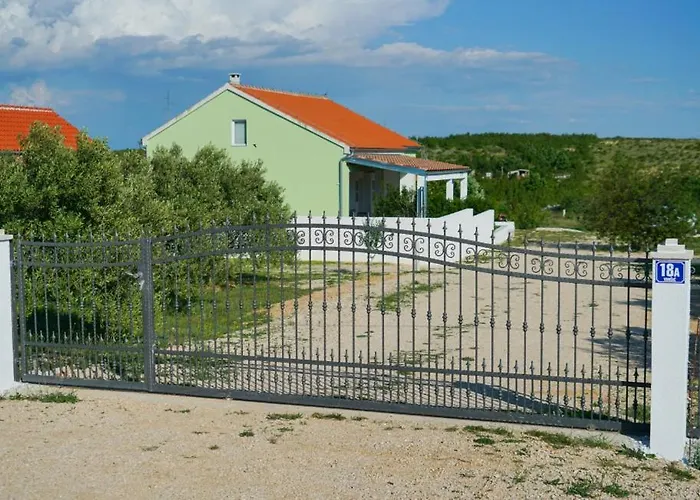 Escape House By Guide