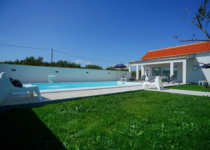 Escape House By Guide